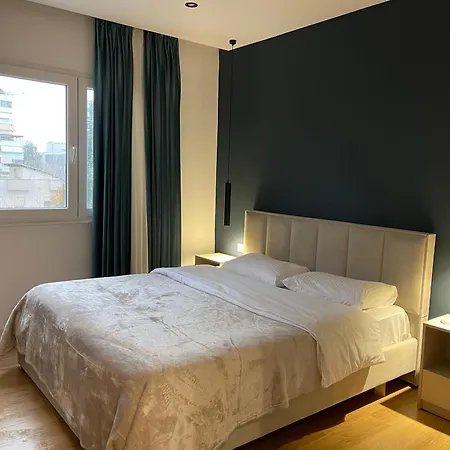 Modern Apartment *